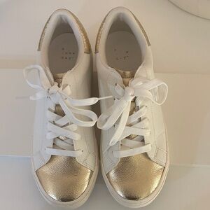 *Worn once* Gold and white sneakers
